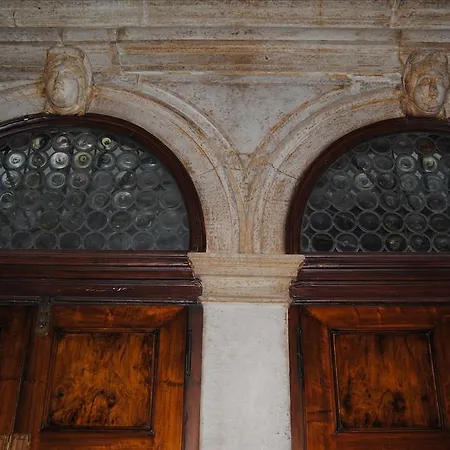 La Porta D'oriente Bed and breakfast