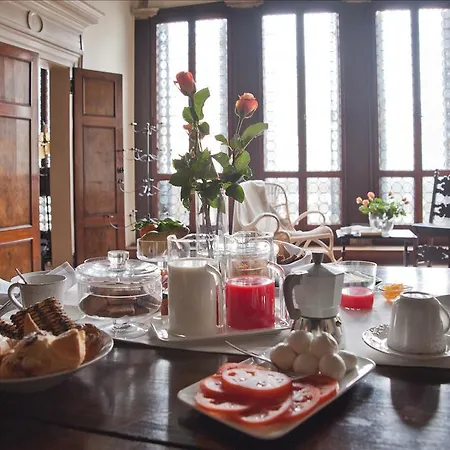 La Porta D'oriente Bed & Breakfast 2*